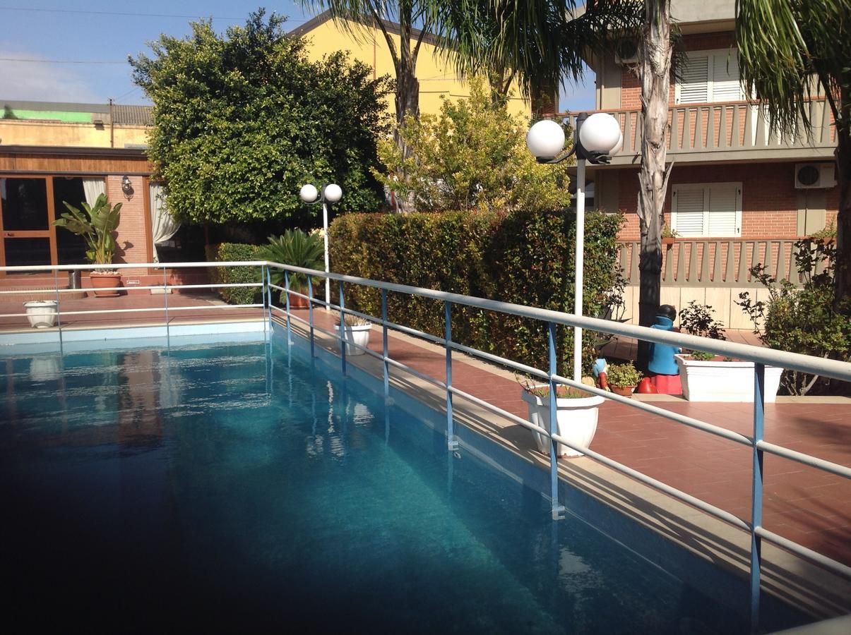 Hotel La Villa Misterbianco Buitenkant foto